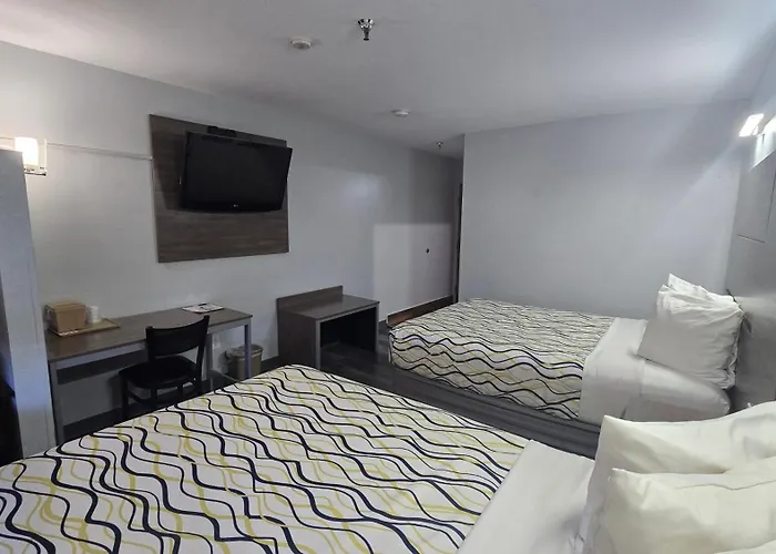 Motel: Desert Inn Tucumcari